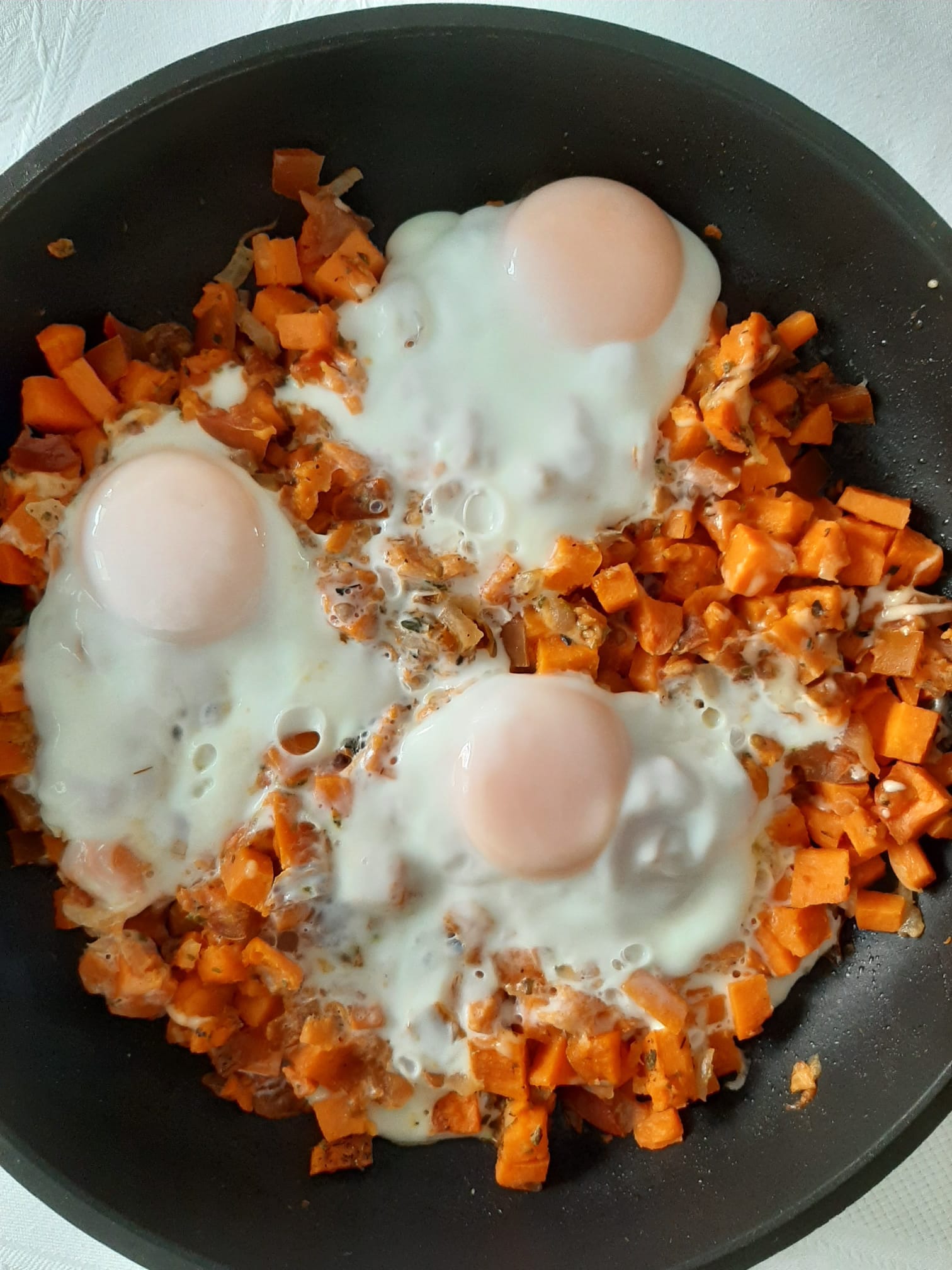 Sartén de batata y huevo